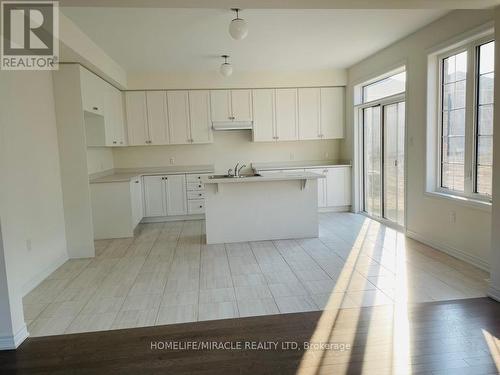 455 Black Cherry Crescent, Shelburne, ON - Indoor Photo Showing Kitchen With Double Sink