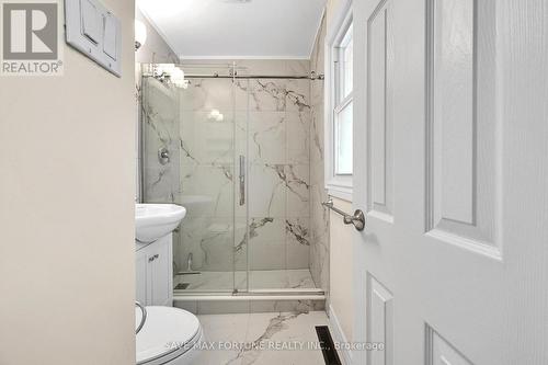 372 Flanders Row E, London, ON - Indoor Photo Showing Bathroom