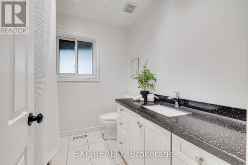 392 Fischer Hallman Road, Kitchener, ON - Indoor Photo Showing Bathroom