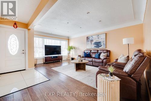 392 Fischer Hallman Road, Kitchener, ON - Indoor Photo Showing Living Room