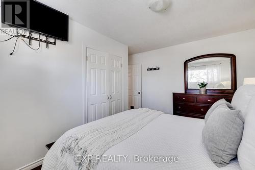 392 Fischer Hallman Road, Kitchener, ON - Indoor Photo Showing Bedroom