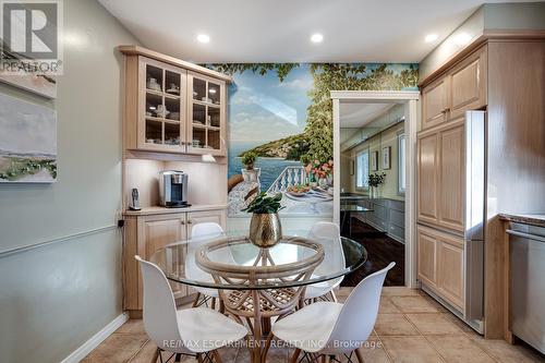 25 Terrace Drive, Hamilton, ON - Indoor Photo Showing Dining Room