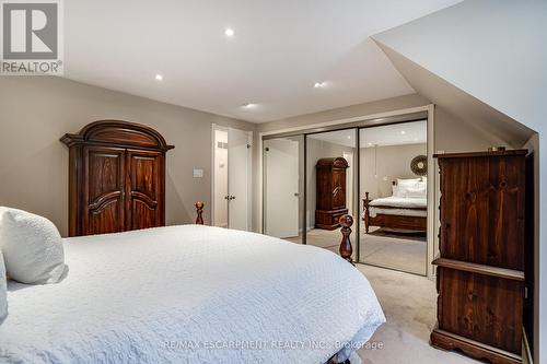 25 Terrace Drive, Hamilton, ON - Indoor Photo Showing Bedroom