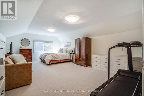 25 Terrace Drive, Hamilton, ON - Indoor Photo Showing Bedroom