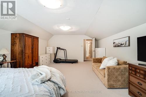 25 Terrace Drive, Hamilton, ON - Indoor Photo Showing Bedroom