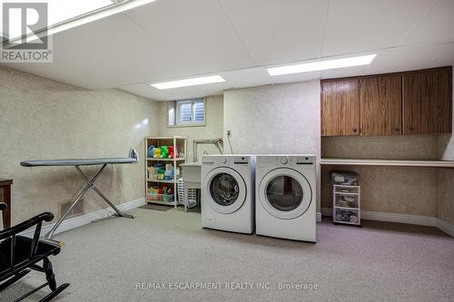 25 Terrace Drive, Hamilton, ON - Indoor Photo Showing Laundry Room