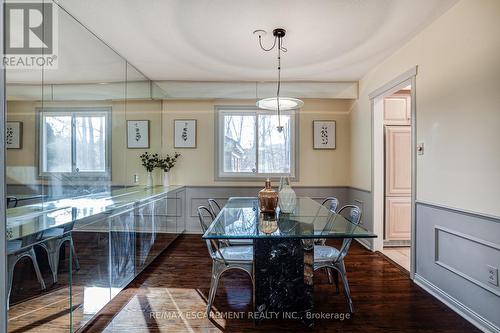 25 Terrace Drive, Hamilton, ON - Indoor Photo Showing Dining Room