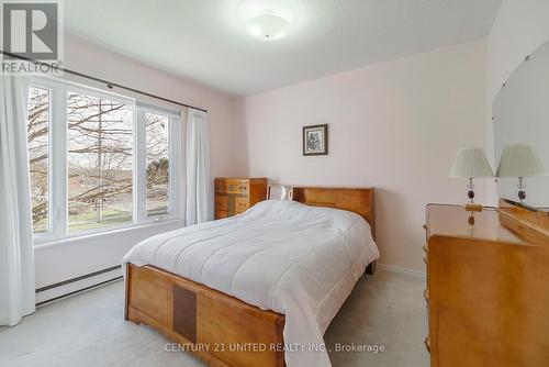 207 - 1 Heritage Way, Kawartha Lakes (Lindsay), ON - Indoor Photo Showing Bedroom