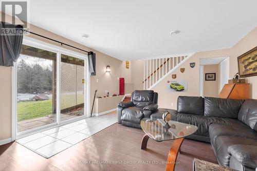 315 River Street W, Tweed, ON - Indoor Photo Showing Living Room