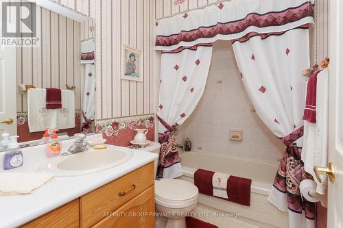 16 Hillview Drive, Kawartha Lakes (Bobcaygeon), ON - Indoor Photo Showing Bathroom