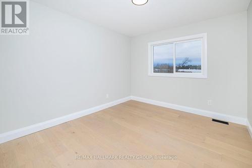 5020 Dunning Road, Ottawa, ON - Indoor Photo Showing Other Room