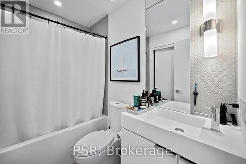 3101 - 33 Helendale Avenue, Toronto, ON - Indoor Photo Showing Bathroom