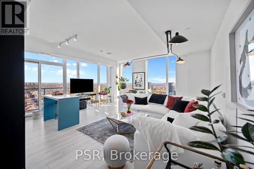 3101 - 33 Helendale Avenue, Toronto, ON - Indoor Photo Showing Living Room