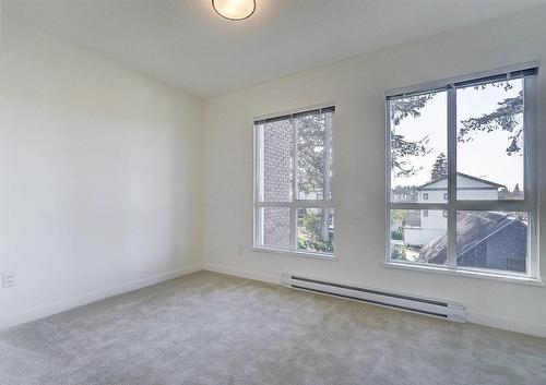 15938 27 Avenue, Surrey, BC - Indoor Photo Showing Other Room