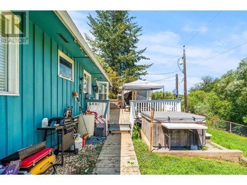 Second Home Back Deck With Hot Tub - 1451 Mountview Road, Vernon, BC - Outdoor