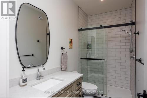 150 Spencer Avenue, Georgian Bluffs, ON - Indoor Photo Showing Bathroom