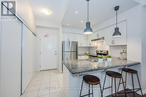 321 - 1077 Gordon Street, Guelph (Hanlon Creek), ON - Indoor Photo Showing Kitchen With Double Sink With Upgraded Kitchen