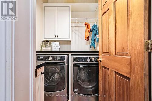 787517 Grey 13 Road, Blue Mountains, ON - Indoor Photo Showing Laundry Room