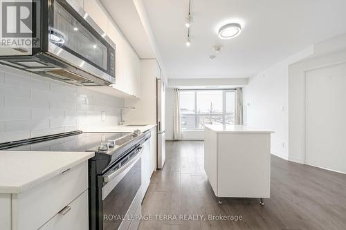 208 - 1401 O'Connor Drive, Toronto, ON - Indoor Photo Showing Kitchen With Upgraded Kitchen