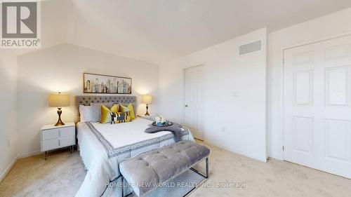 28 Ness Drive, Richmond Hill, ON - Indoor Photo Showing Bedroom