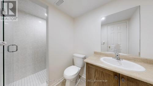 28 Ness Drive, Richmond Hill, ON - Indoor Photo Showing Bathroom