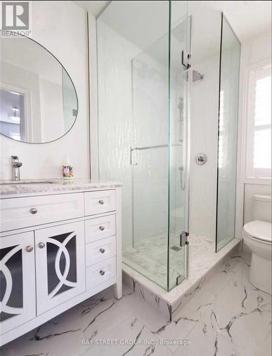 38 Shell Court, Richmond Hill, ON - Indoor Photo Showing Bathroom