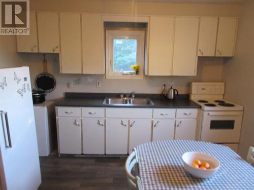 10 East Tickle Road, Leading Tickles, NL - Indoor Photo Showing Kitchen