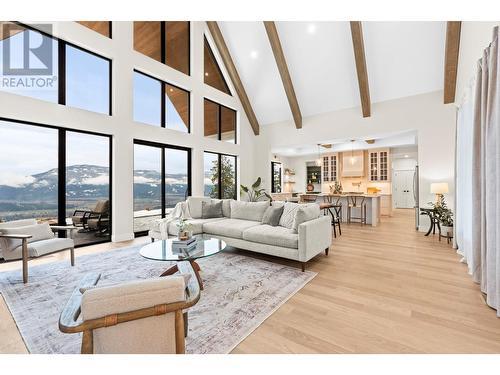 82 Twin Lakes Road, Enderby, BC - Indoor Photo Showing Living Room