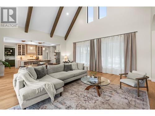 82 Twin Lakes Road, Enderby, BC - Indoor Photo Showing Living Room