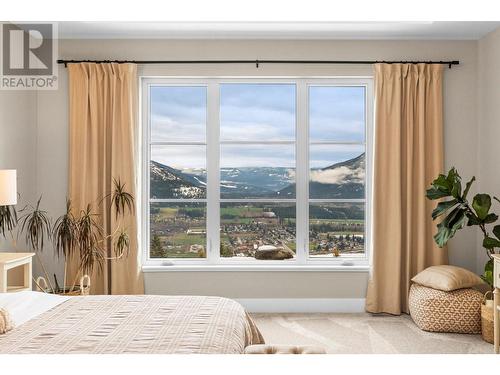 82 Twin Lakes Road, Enderby, BC - Indoor Photo Showing Bedroom