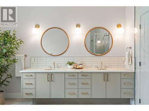 82 Twin Lakes Road, Enderby, BC - Indoor Photo Showing Bathroom