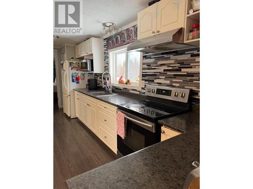 20075 Ness Lake Road, Prince George, BC - Indoor Photo Showing Kitchen