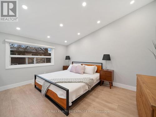 247 Ontario Street, Toronto, ON - Indoor Photo Showing Bedroom