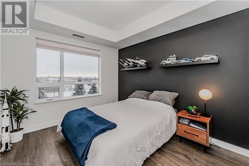 251 Northfield Drive Unit# 418, Waterloo, ON - Indoor Photo Showing Bedroom