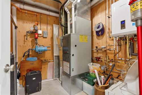 25-595 Vineyard Way, Vernon, BC - Indoor Photo Showing Basement