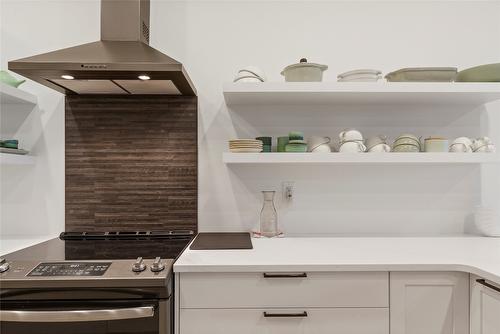 25-595 Vineyard Way, Vernon, BC - Indoor Photo Showing Kitchen