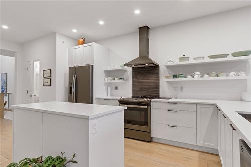 25-595 Vineyard Way, Vernon, BC - Indoor Photo Showing Kitchen