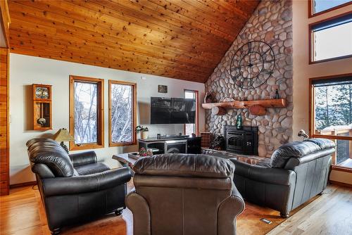 9434 Hodges Road, Vernon, BC - Indoor Photo Showing Living Room With Fireplace