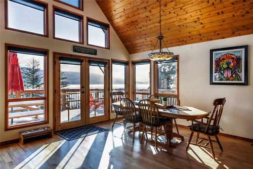 9434 Hodges Road, Vernon, BC - Indoor Photo Showing Dining Room