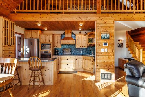 9434 Hodges Road, Vernon, BC - Indoor Photo Showing Kitchen