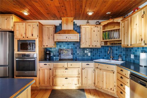 9434 Hodges Road, Vernon, BC - Indoor Photo Showing Kitchen With Stainless Steel Kitchen