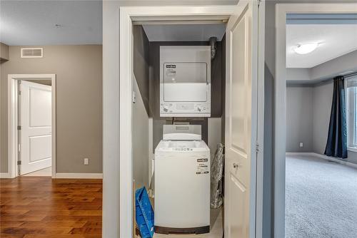 513-3645 Carrington Road, West Kelowna, BC - Indoor Photo Showing Laundry Room