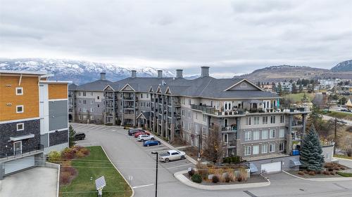 513-3645 Carrington Road, West Kelowna, BC - Outdoor With Balcony With Facade