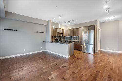 513-3645 Carrington Road, West Kelowna, BC - Indoor Photo Showing Kitchen