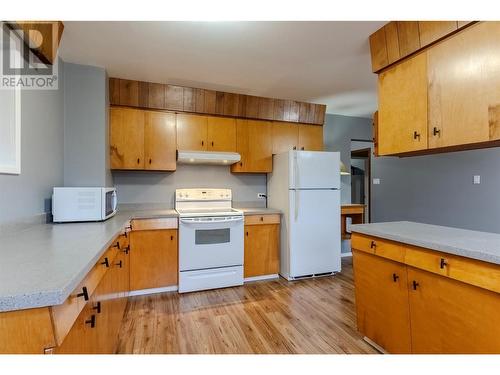 kitchen - 702 Brink Street, Ashcroft, BC - Indoor Photo Showing Kitchen