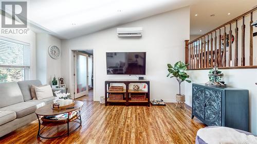 1 Wesbill Place, Pouch Cove, NL - Indoor Photo Showing Living Room