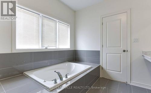 21 Ezra Crescent, Brampton, ON - Indoor Photo Showing Bathroom