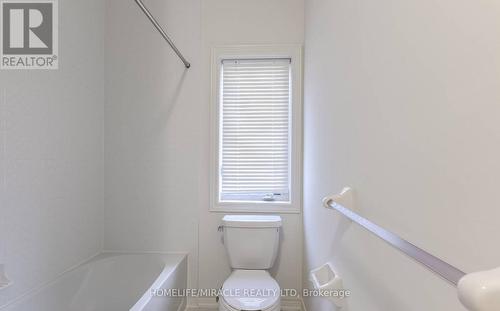 21 Ezra Crescent, Brampton, ON - Indoor Photo Showing Bathroom