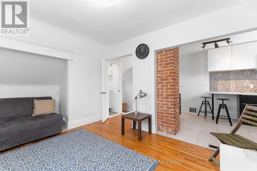 205 Adelaide Street, Kingston (East Of Sir John A. Blvd), ON - Indoor Photo Showing Living Room