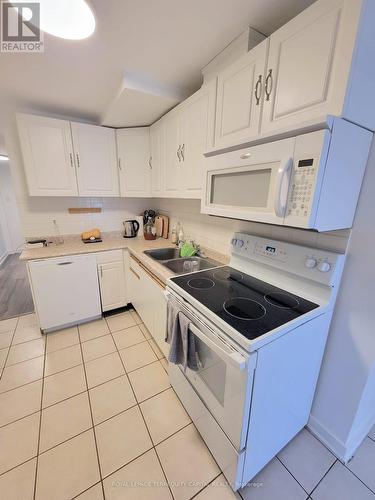 Lower - 1 Browning Trail, Barrie, ON - Indoor Photo Showing Kitchen